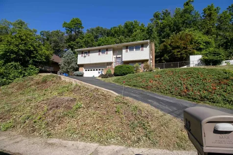 812 Coalter Street N Staunton VA 24401