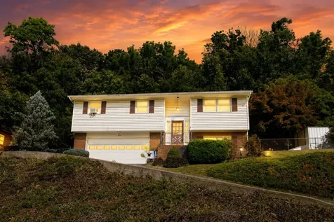 812 Coalter Street N Staunton VA 24401
