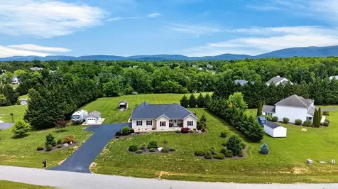 29 Kennedy Ridge Court Stuarts Draft VA 24477