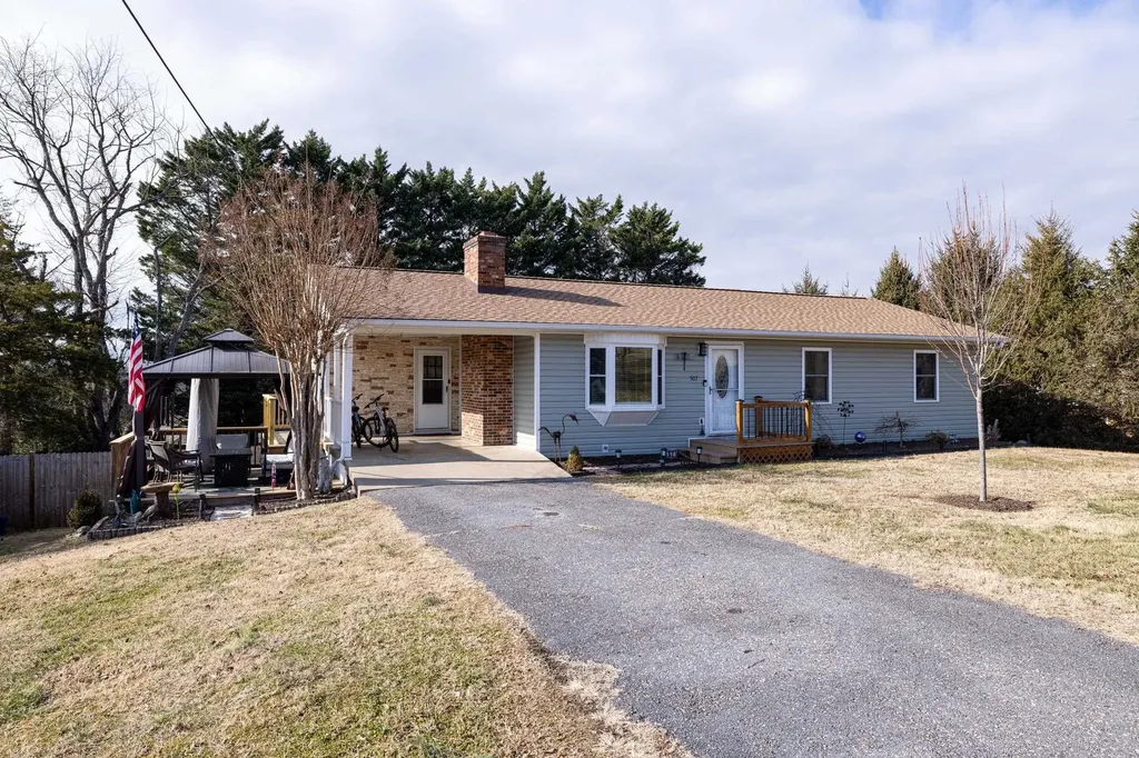 507 Barkman Avenue Elkton VA 22827