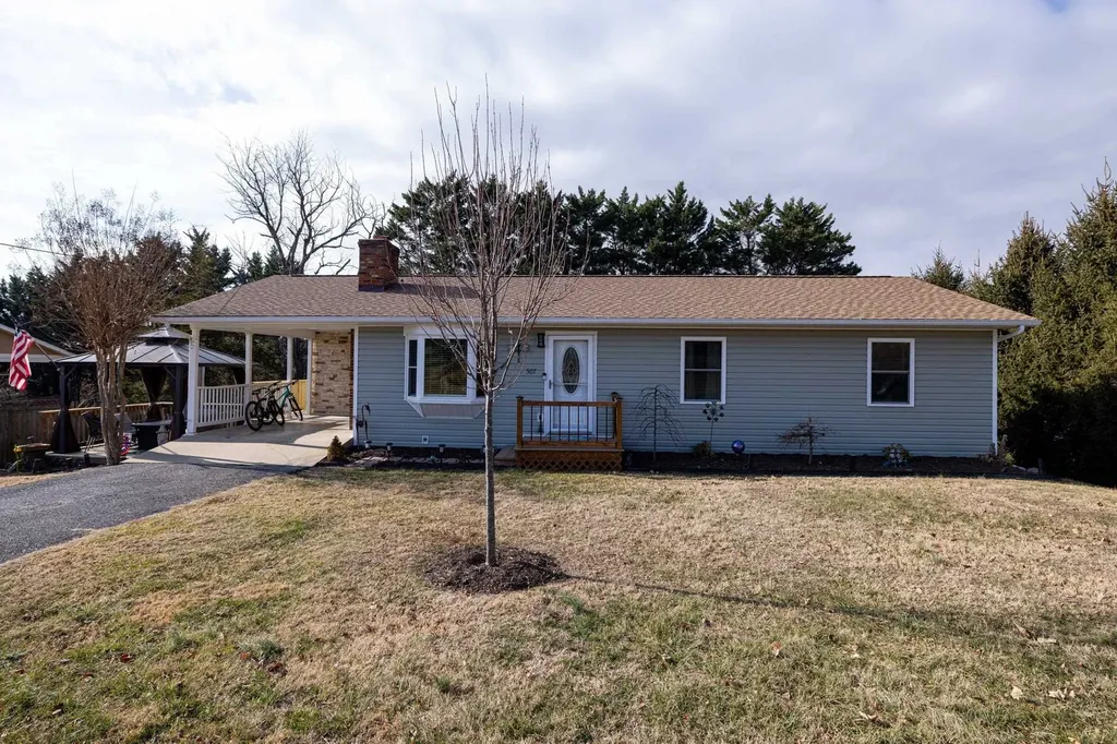 507 Barkman Avenue Elkton VA 22827