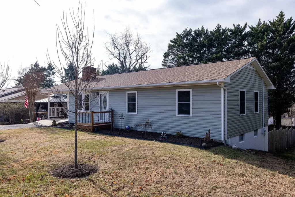 507 Barkman Avenue Elkton VA 22827