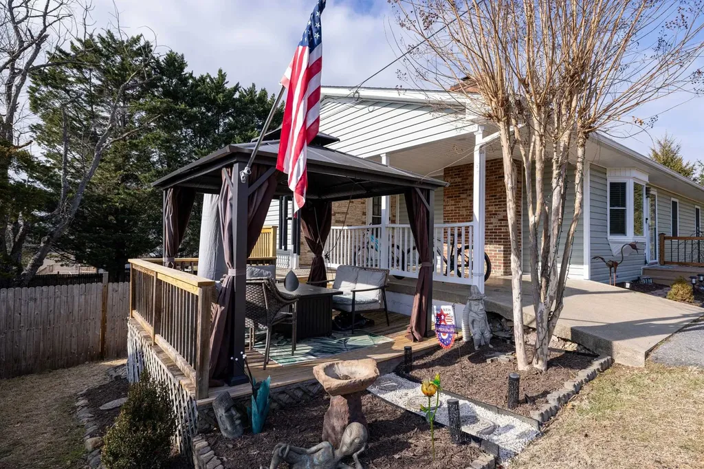 507 Barkman Avenue Elkton VA 22827