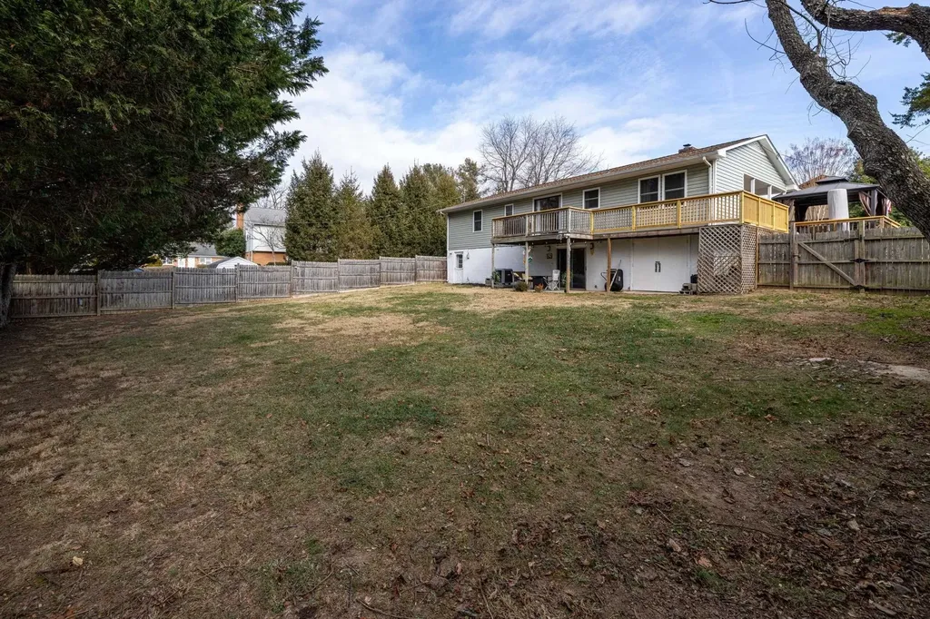 507 Barkman Avenue Elkton VA 22827