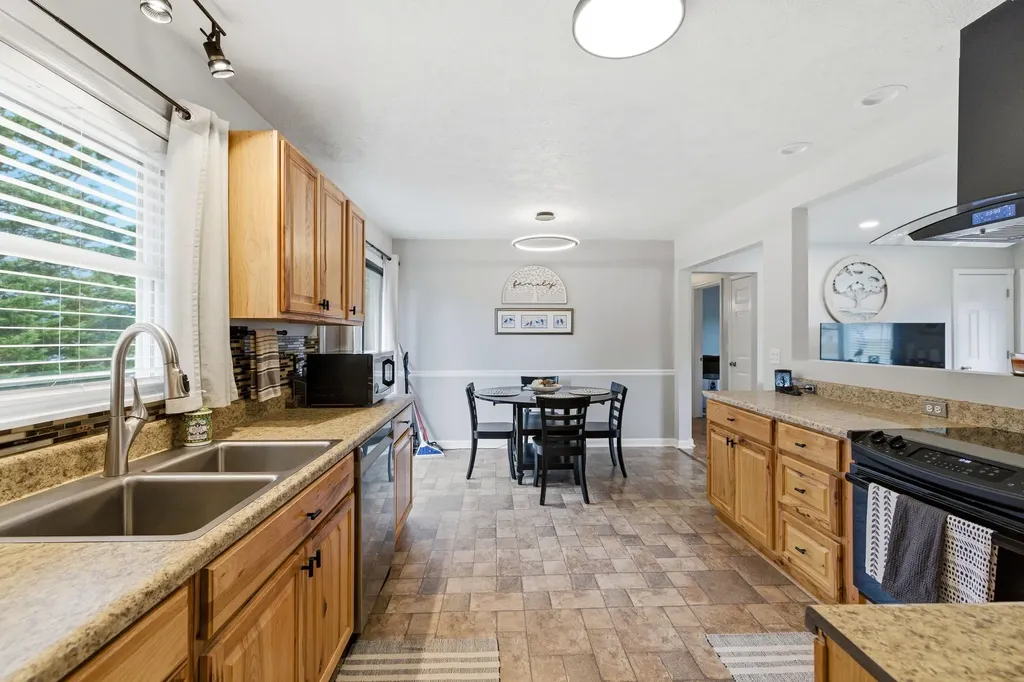 507 Barkman Avenue Elkton VA 22827