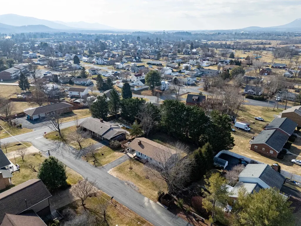 507 Barkman Avenue Elkton VA 22827