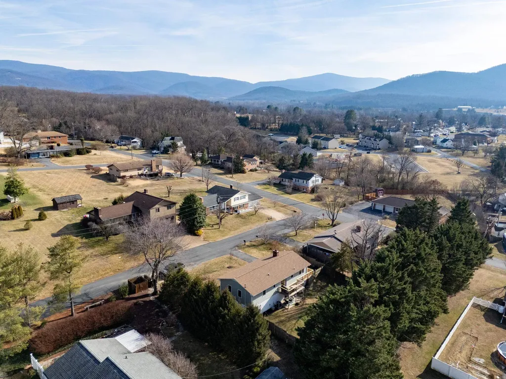 507 Barkman Avenue Elkton VA 22827