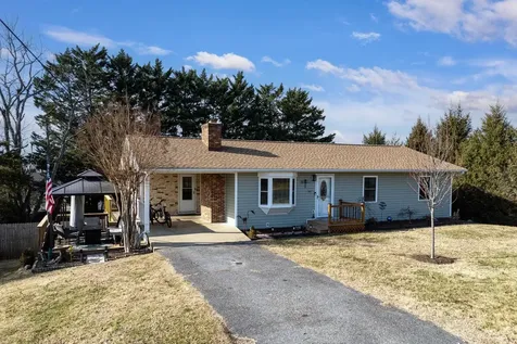 507 Barkman Avenue Elkton VA 22827