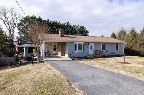 507 Barkman Avenue Elkton VA 22827