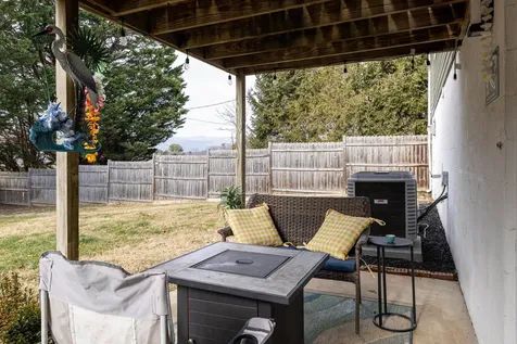 507 Barkman Avenue Elkton VA 22827