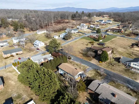 507 Barkman Avenue Elkton VA 22827