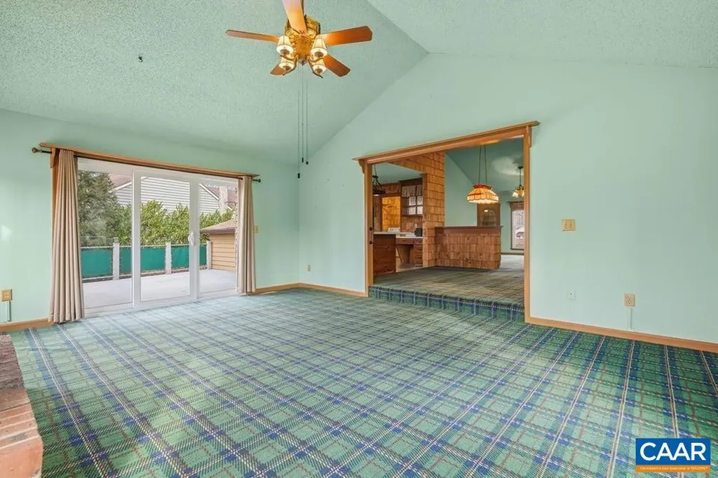28 Out Of Bounds Road Palmyra VA 22963