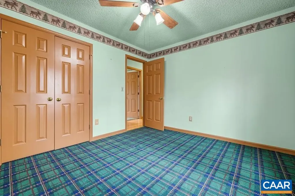 28 Out Of Bounds Road Palmyra VA 22963