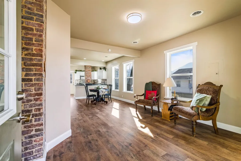 2401 Grafton Street Clifton Forge VA 24422