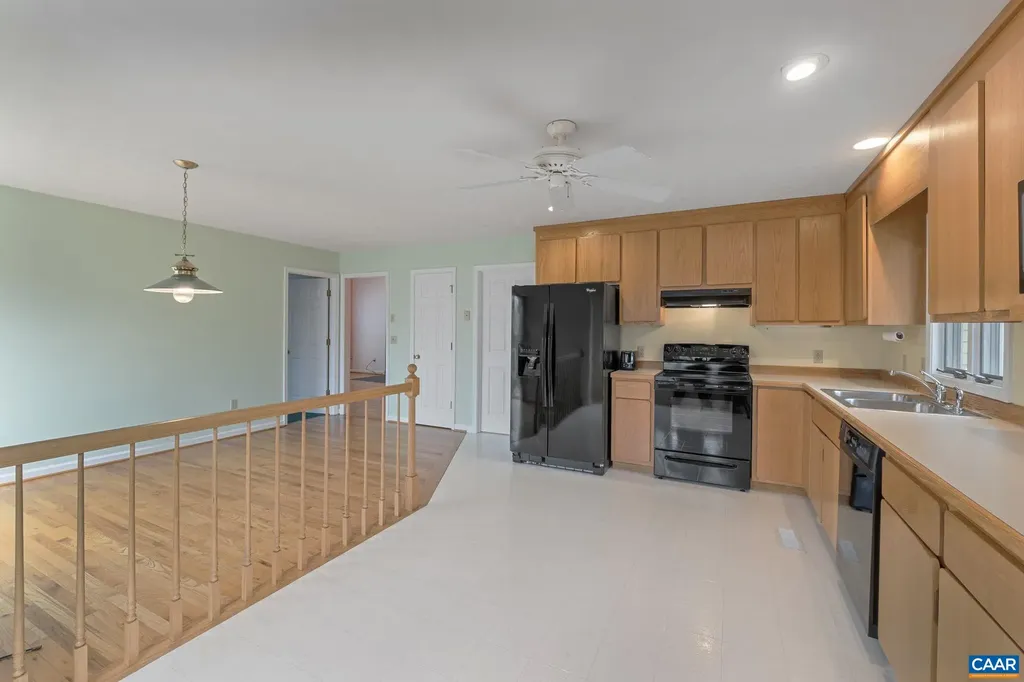 279 Deer Haven Lane Troy VA 22974