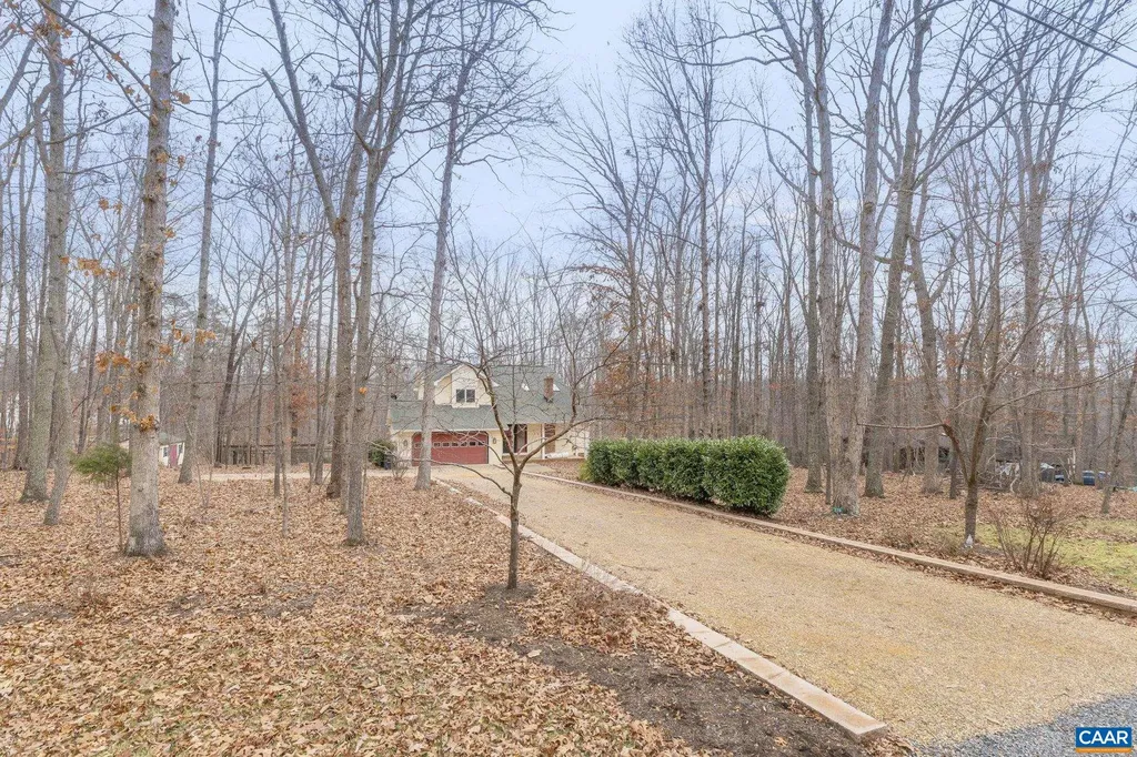 279 Deer Haven Lane Troy VA 22974