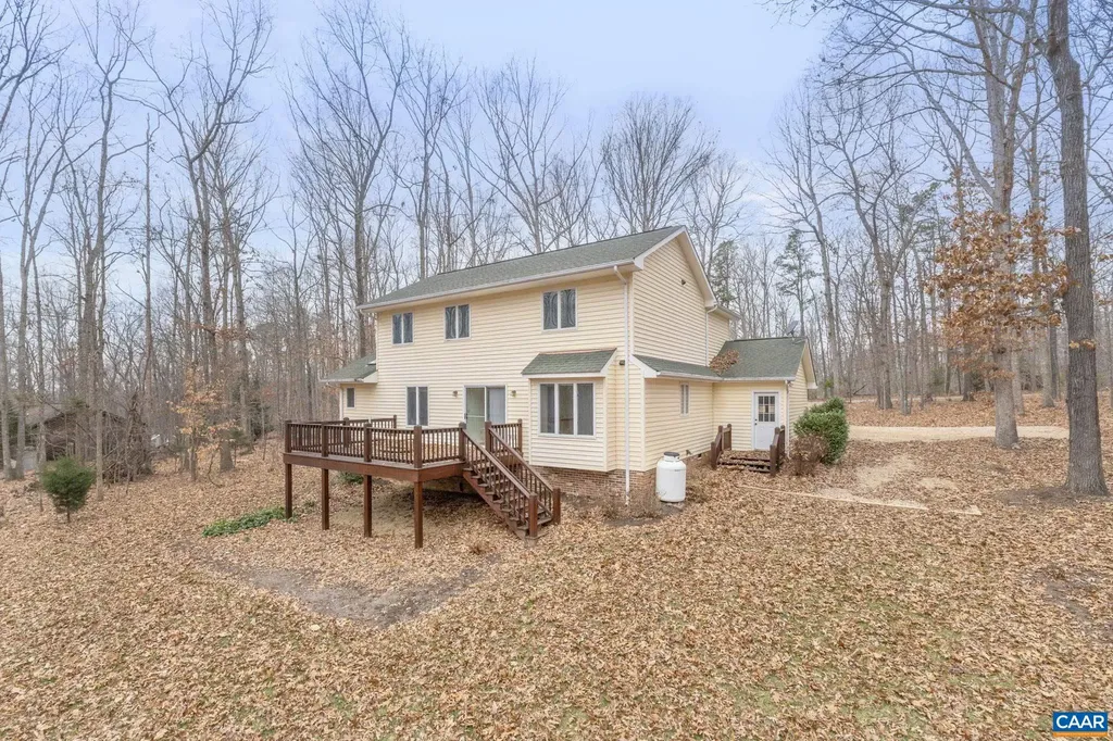 279 Deer Haven Lane Troy VA 22974