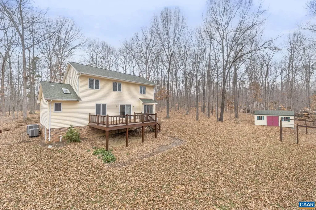 279 Deer Haven Lane Troy VA 22974