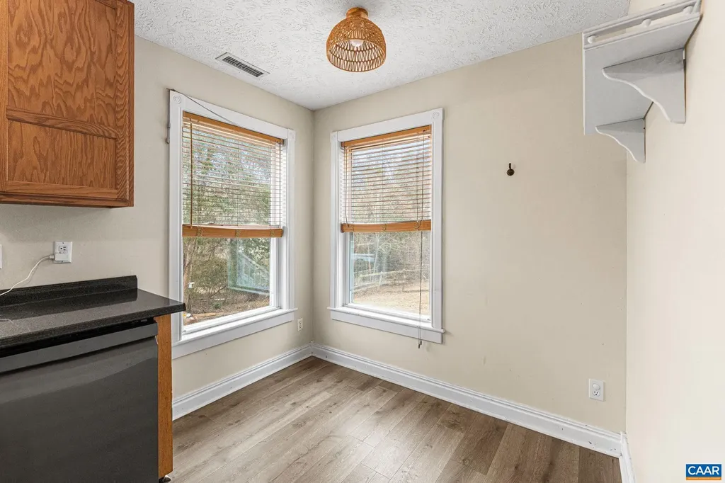 11 Pleasant View Terrace Palmyra VA 22963