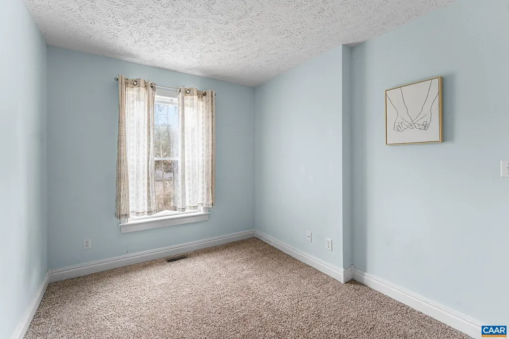 11 Pleasant View Terrace Palmyra VA 22963