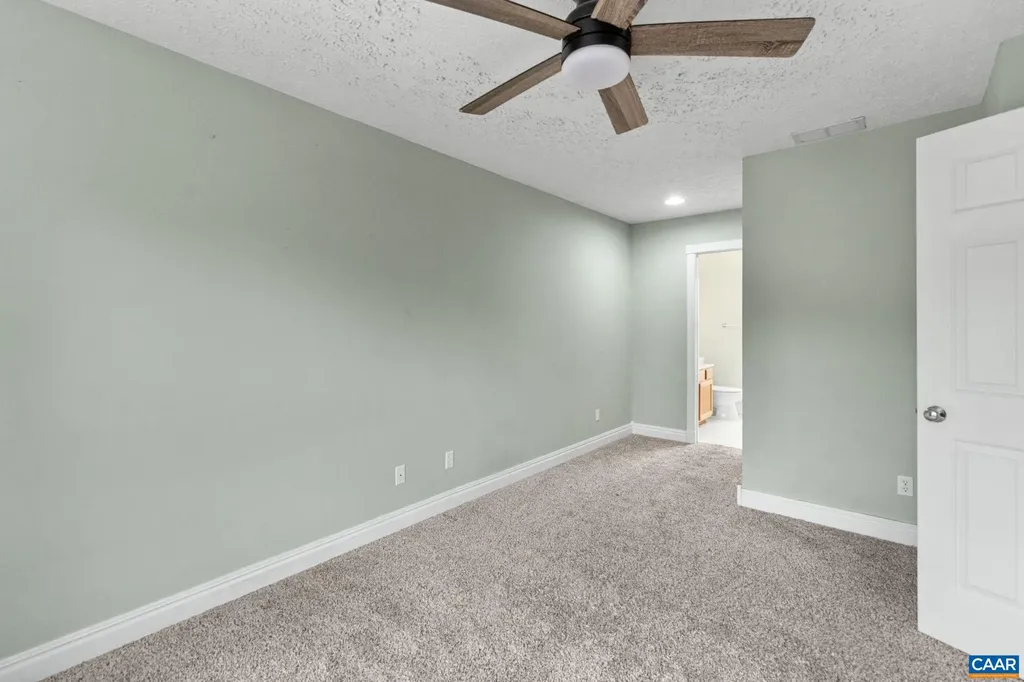 11 Pleasant View Terrace Palmyra VA 22963