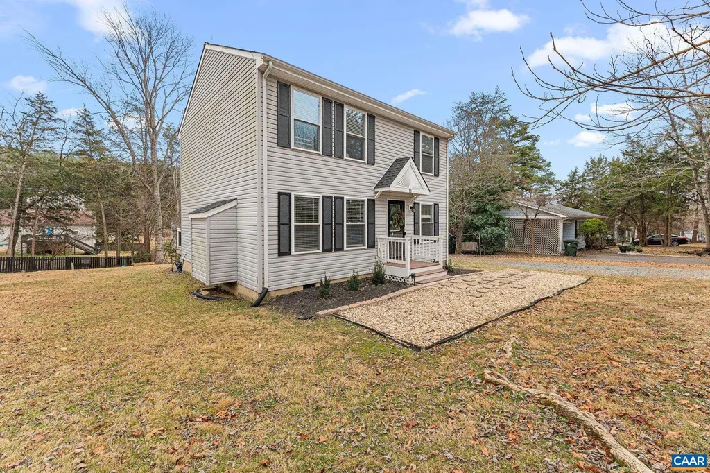 11 Pleasant View Terrace Palmyra VA 22963