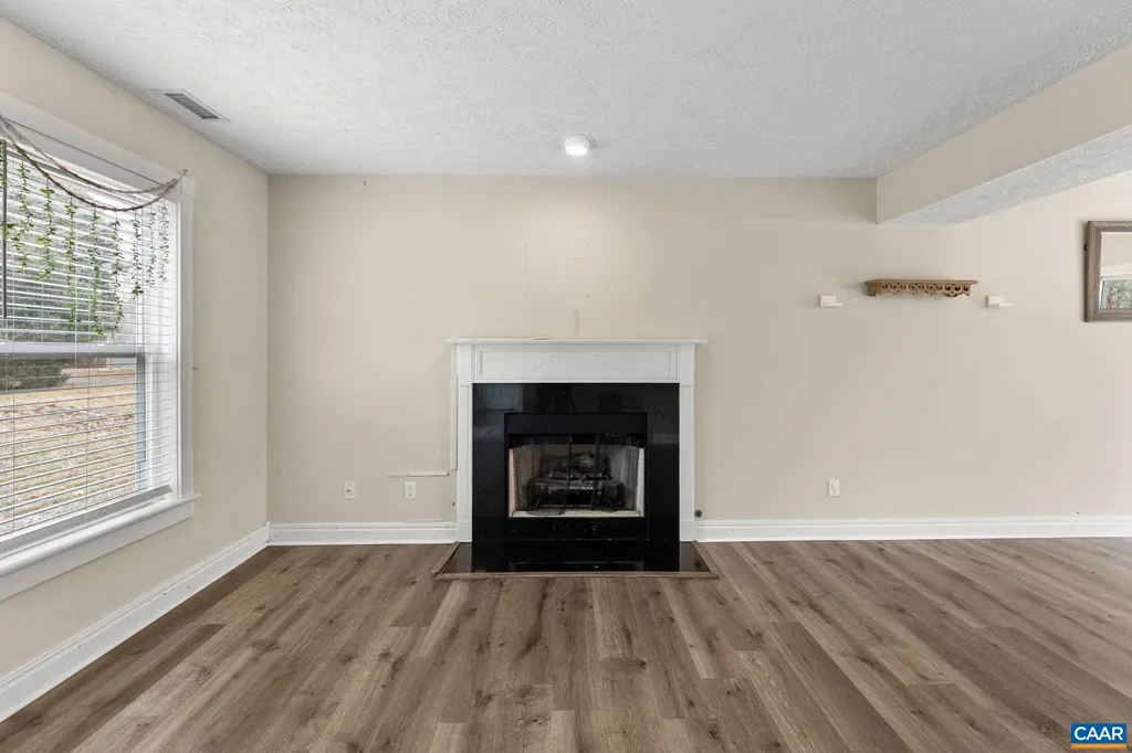 11 Pleasant View Terrace Palmyra VA 22963