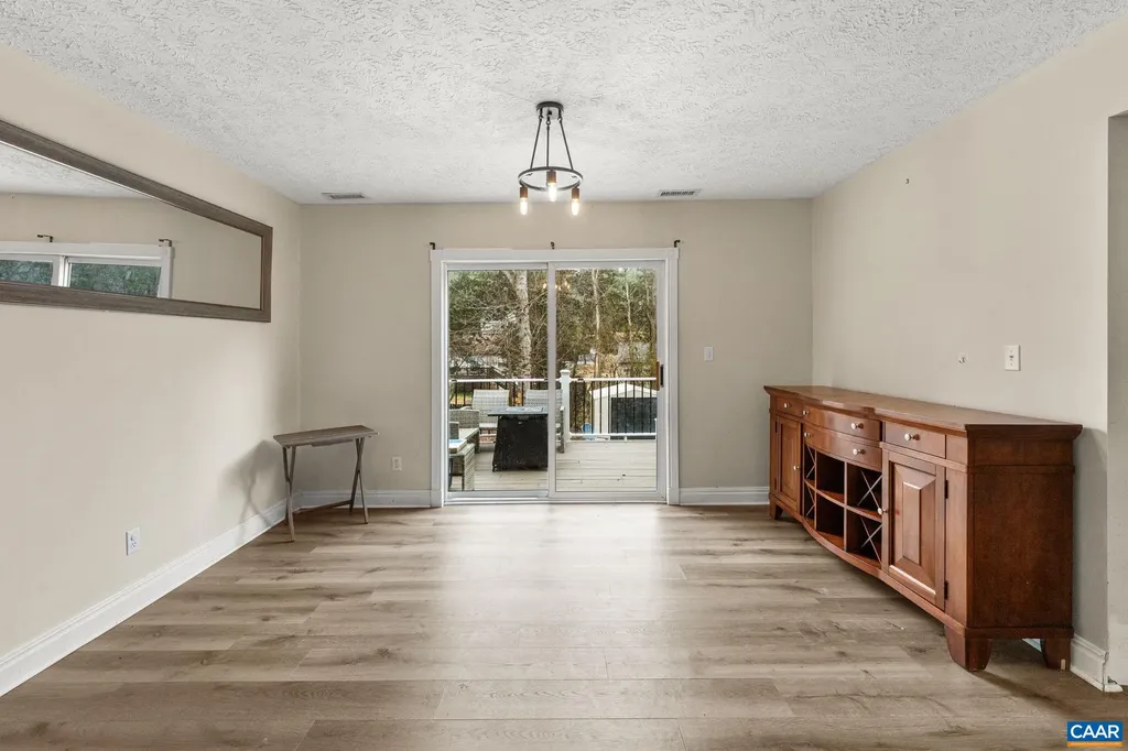 11 Pleasant View Terrace Palmyra VA 22963