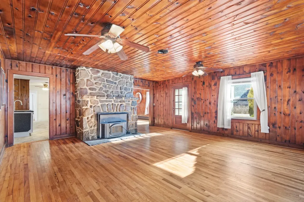 2193 Hankey Mountain Highway Churchville VA 24421