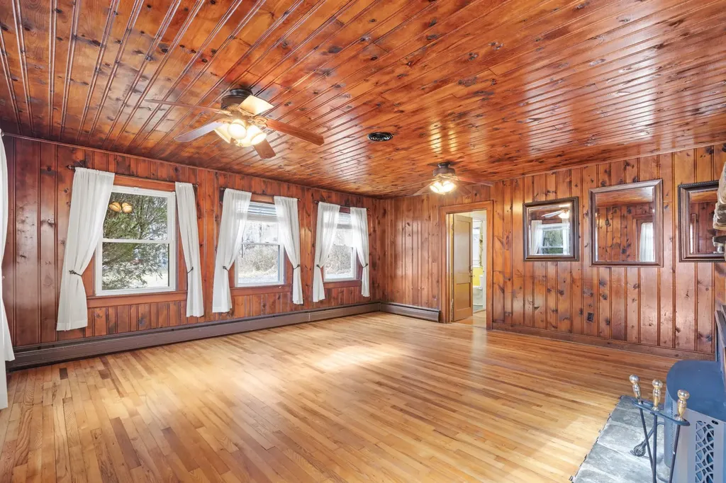 2193 Hankey Mountain Highway Churchville VA 24421