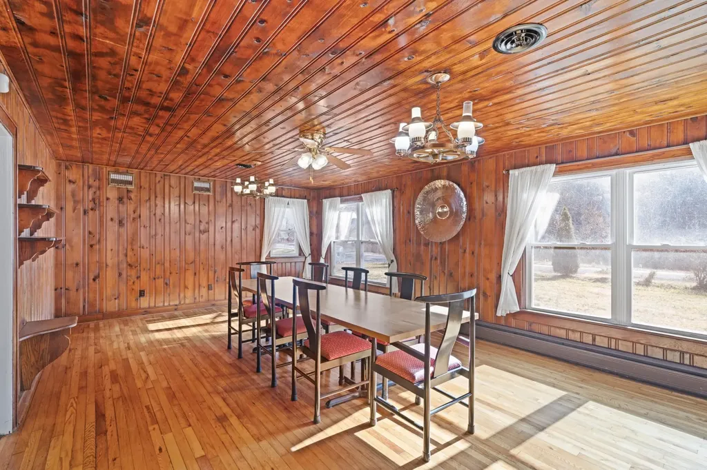 2193 Hankey Mountain Highway Churchville VA 24421