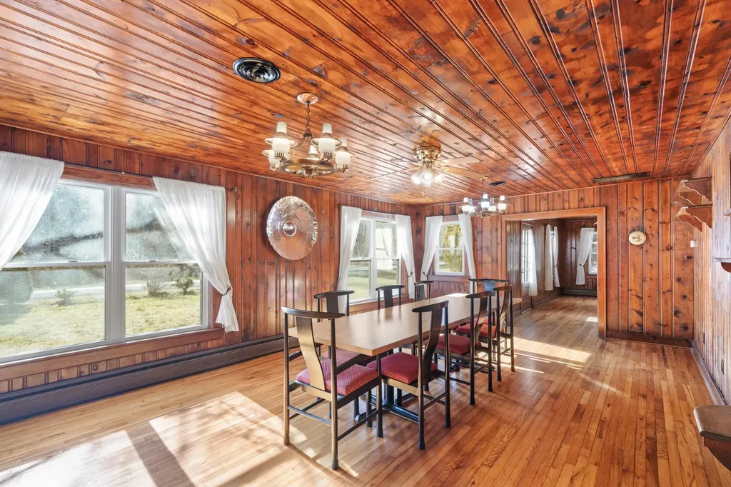 2193 Hankey Mountain Highway Churchville VA 24421