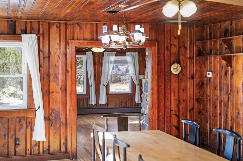 2193 Hankey Mountain Highway Churchville VA 24421