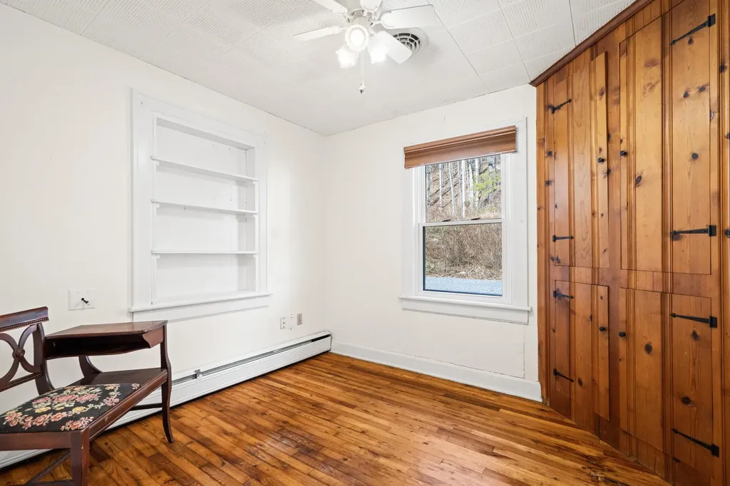 2193 Hankey Mountain Highway Churchville VA 24421