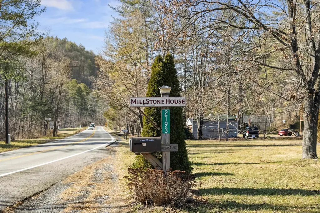 2193 Hankey Mountain Highway Churchville VA 24421