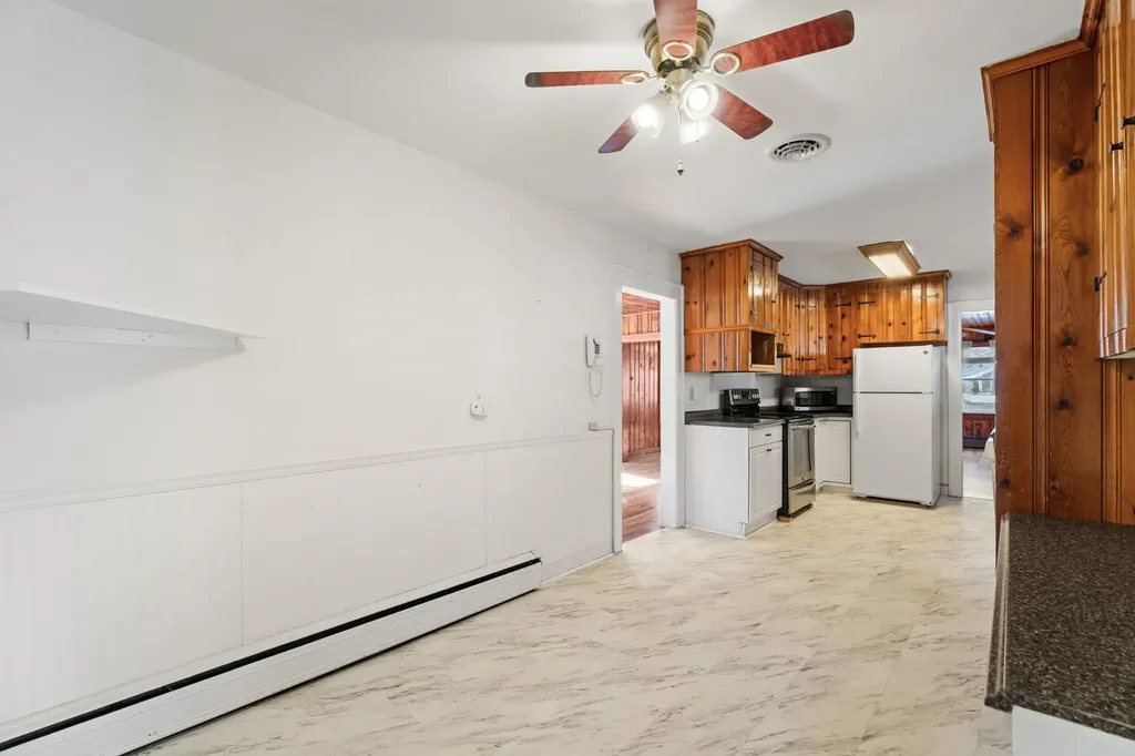 2193 Hankey Mountain Highway Churchville VA 24421