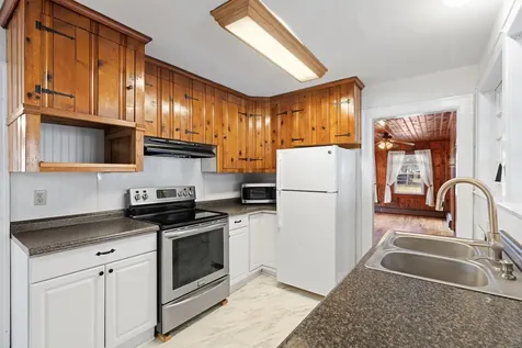 2193 Hankey Mountain Highway Churchville VA 24421