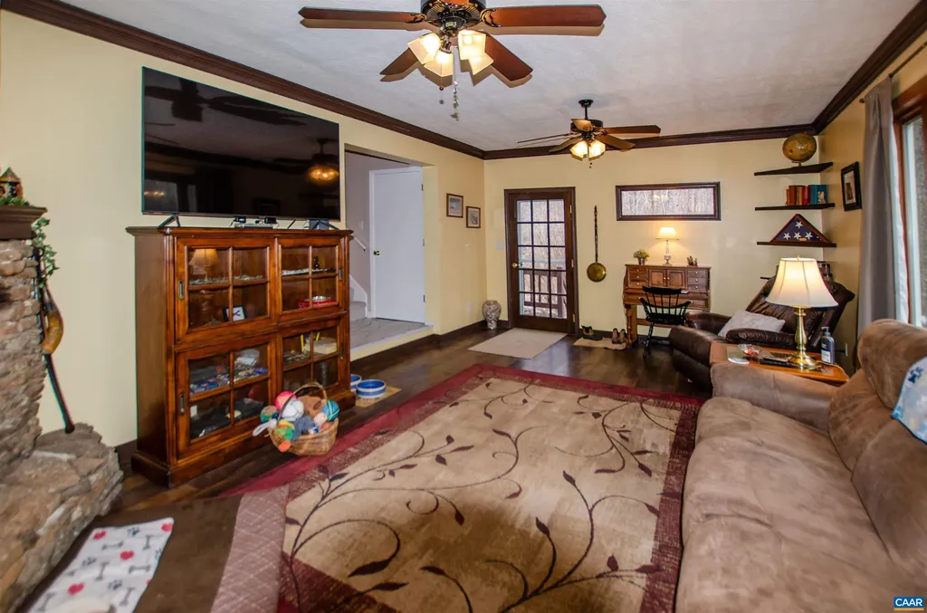 1709 Courthouse Road Palmyra VA 22963