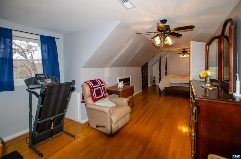 1709 Courthouse Road Palmyra VA 22963