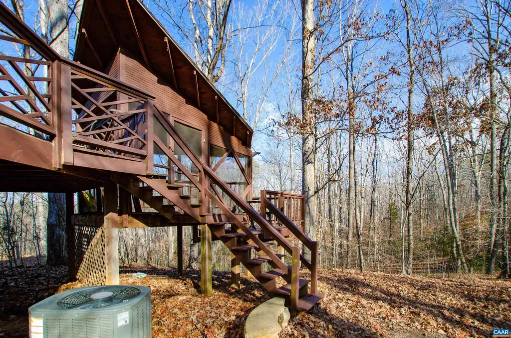 1709 Courthouse Road Palmyra VA 22963