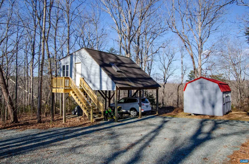 1709 Courthouse Road Palmyra VA 22963