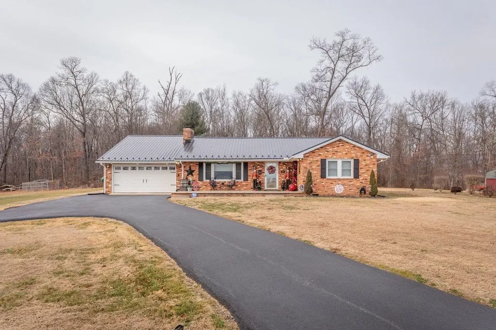 302 Honeysuckle Road Elkton VA 22827