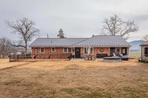 302 Honeysuckle Road Elkton VA 22827