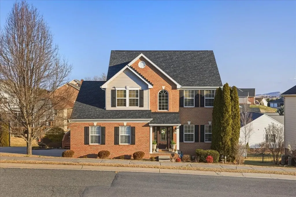 191 Eisenhower Drive Broadway VA 22815