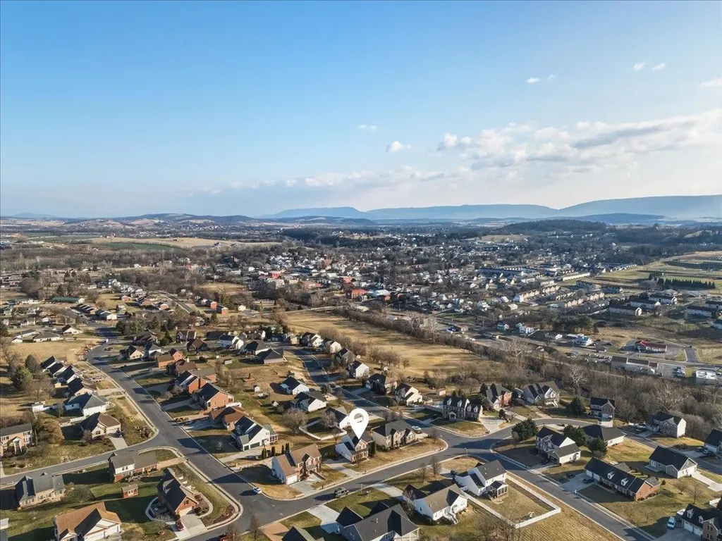 191 Eisenhower Drive Broadway VA 22815