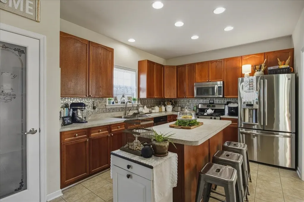 191 Eisenhower Drive Broadway VA 22815