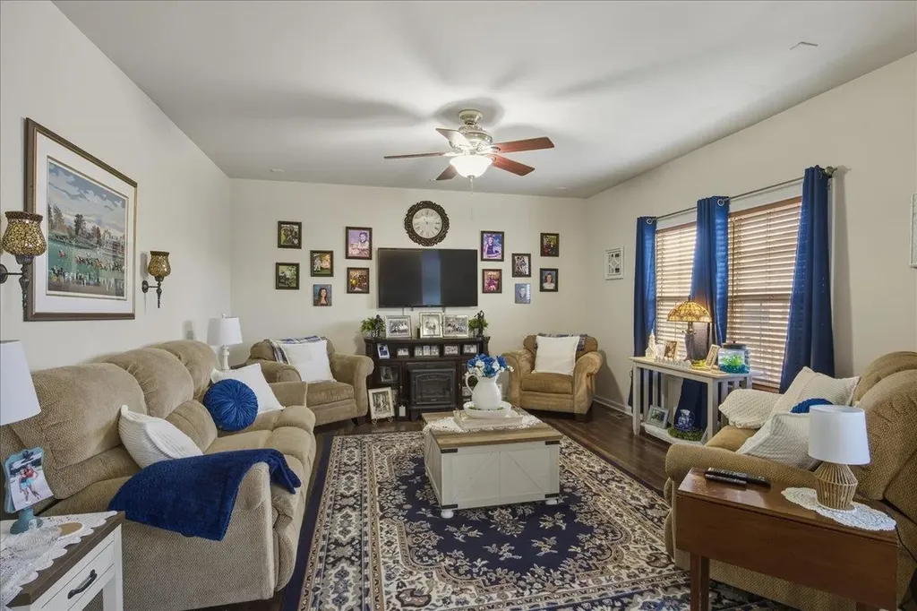 191 Eisenhower Drive Broadway VA 22815