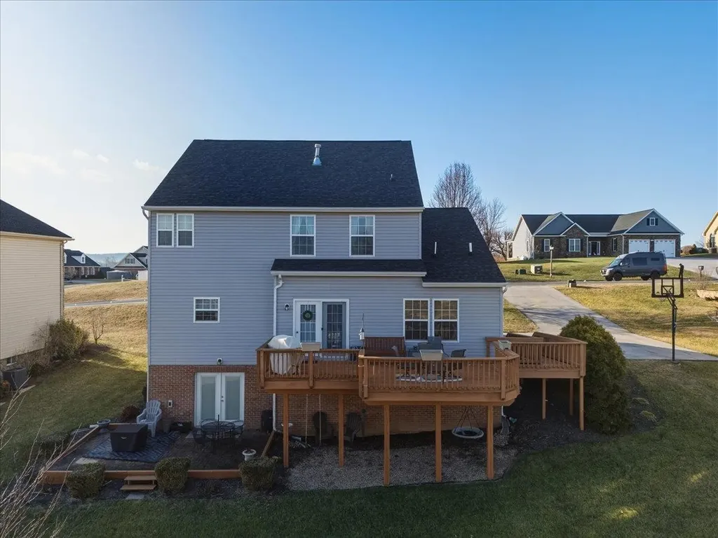 191 Eisenhower Drive Broadway VA 22815