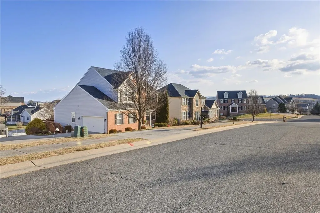 191 Eisenhower Drive Broadway VA 22815