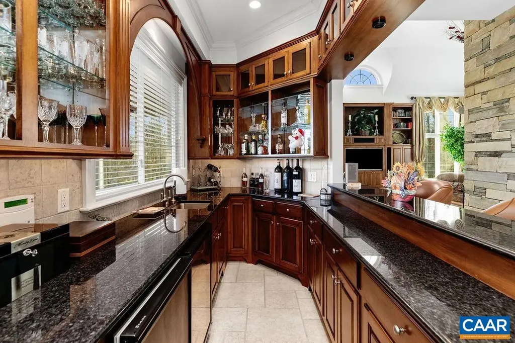 1310 Monocan Drive Nellysford VA 22958